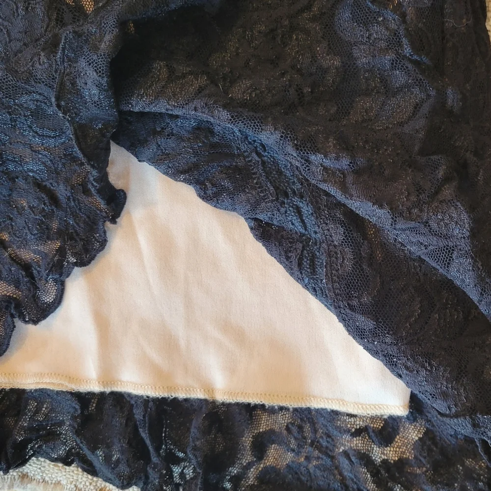 Bisou Bisou Michele Bohbot Lace Overlay Midi Pencil Skirt size medium - Picture 2 of 3